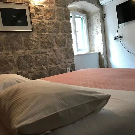 Stone Room Luna شقة سبليت